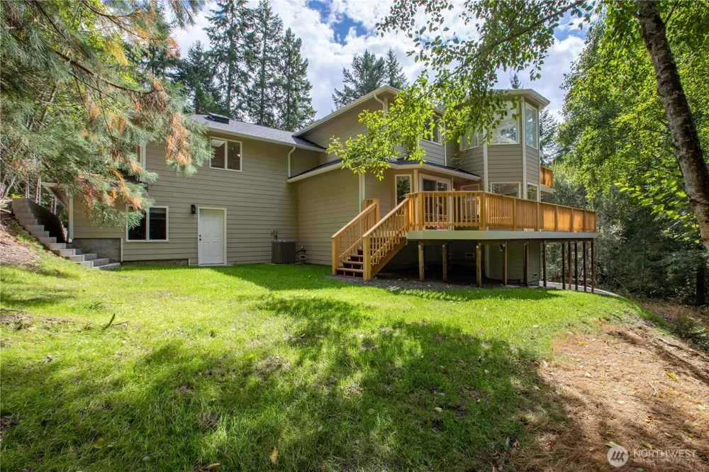 9008 Dana Drive NW Gig Harbor, WA 98332