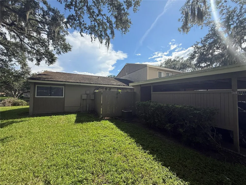 8649 LAKE ISLE DRIVE #182 Temple Terrace, FL 33637