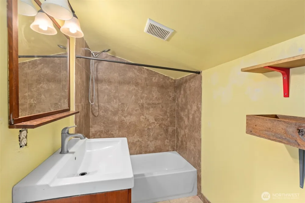 13315 Valley Avenue E Sumner, WA 98390