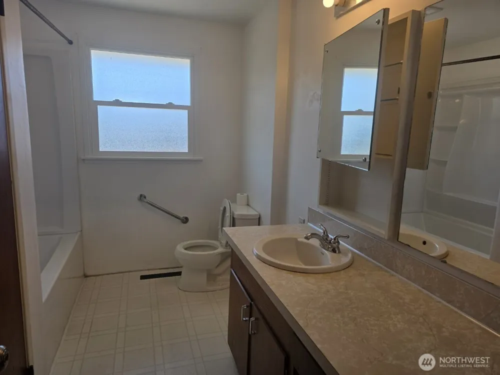 253 Dale Road Moses Lake, WA 98837