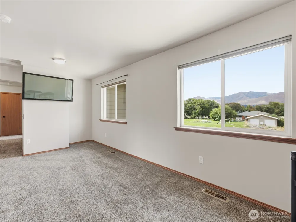 123 NW Porters Court East Wenatchee, WA 98801