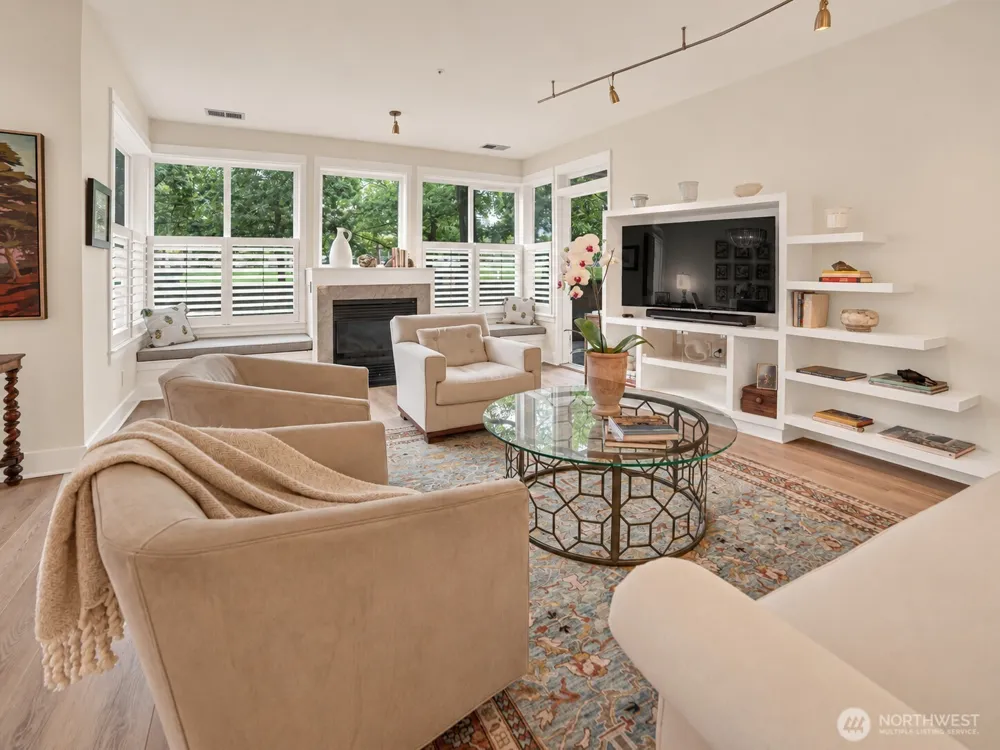 10045 NE 1st Street #124 Bellevue, WA 98004