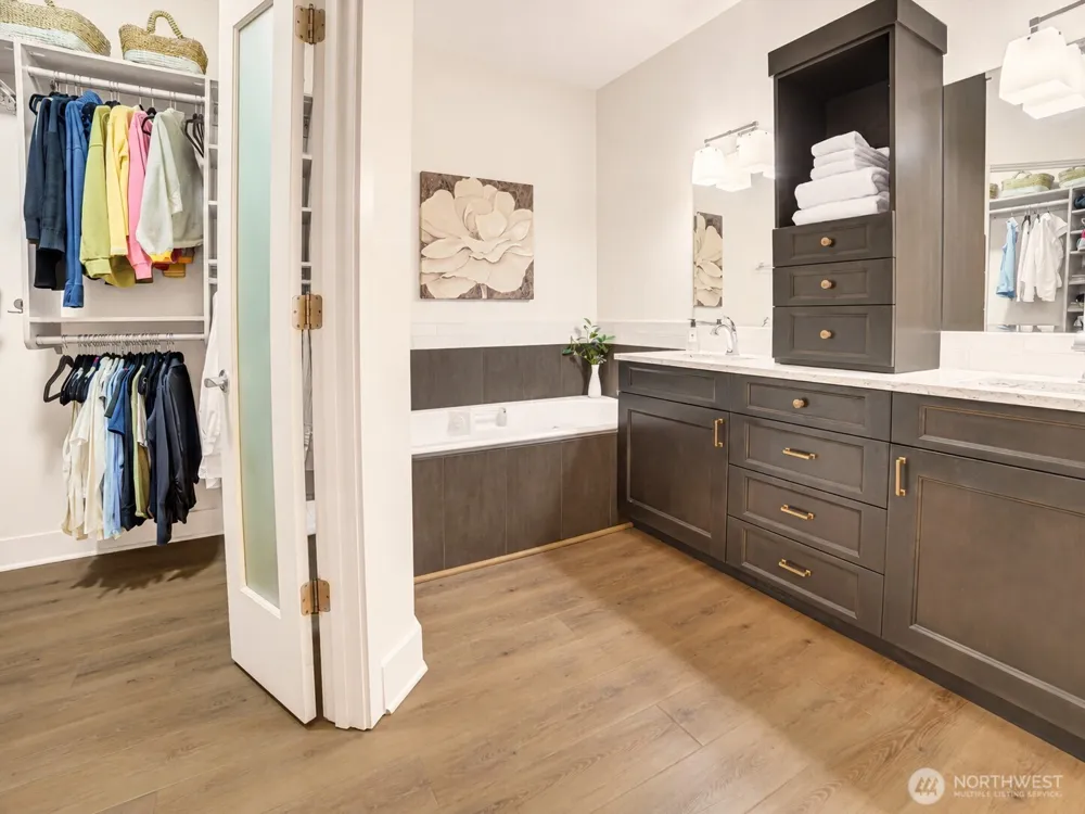 10045 NE 1st Street #124 Bellevue, WA 98004