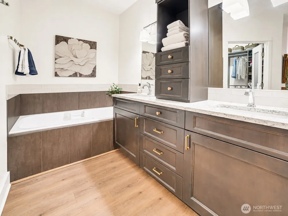 10045 NE 1st Street #124 Bellevue, WA 98004