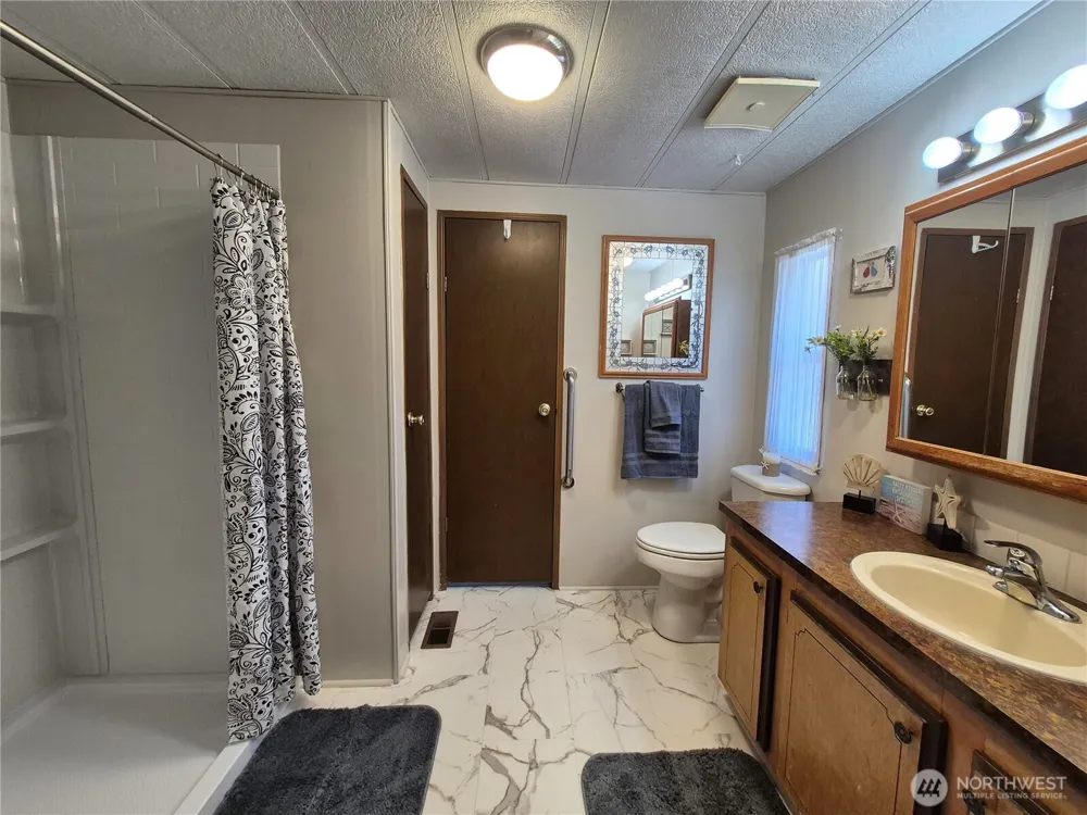 11100 92nd Street SE #2 Snohomish, WA 98290