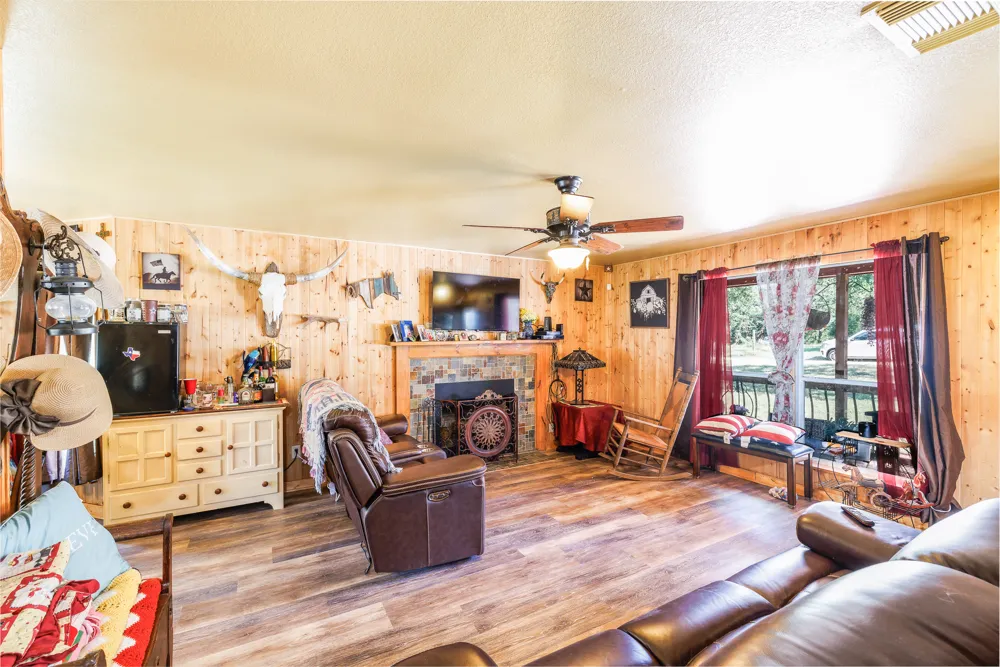 611 Wilson Road Red Rock, TX 78662