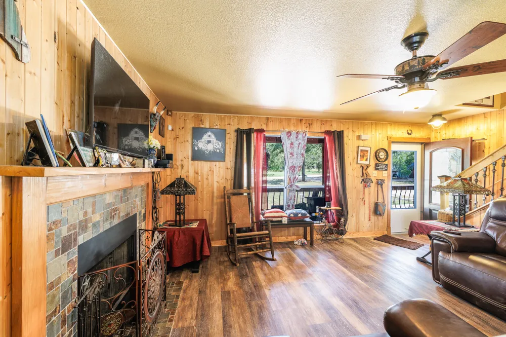611 Wilson Road Red Rock, TX 78662