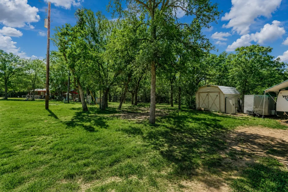 611 Wilson Road Red Rock, TX 78662