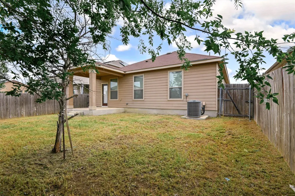 7343 Bluebonnet Bay San Antonio, TX 78218