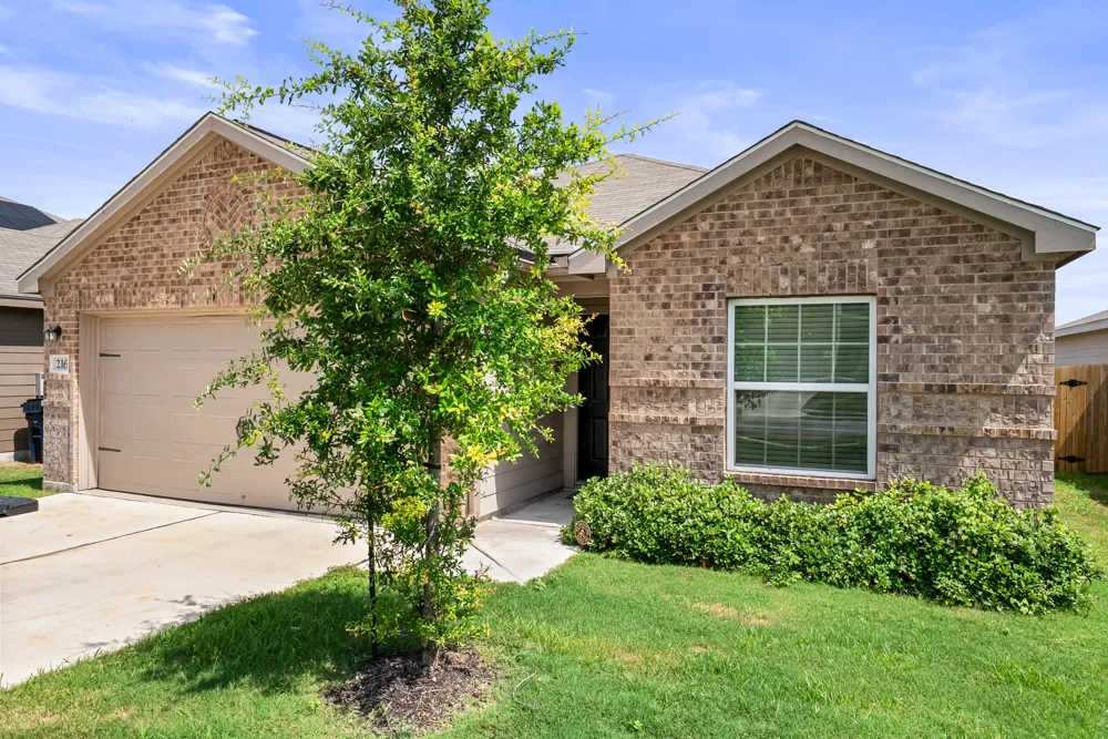 216 Wincanton Lane Jarrell, TX 76537