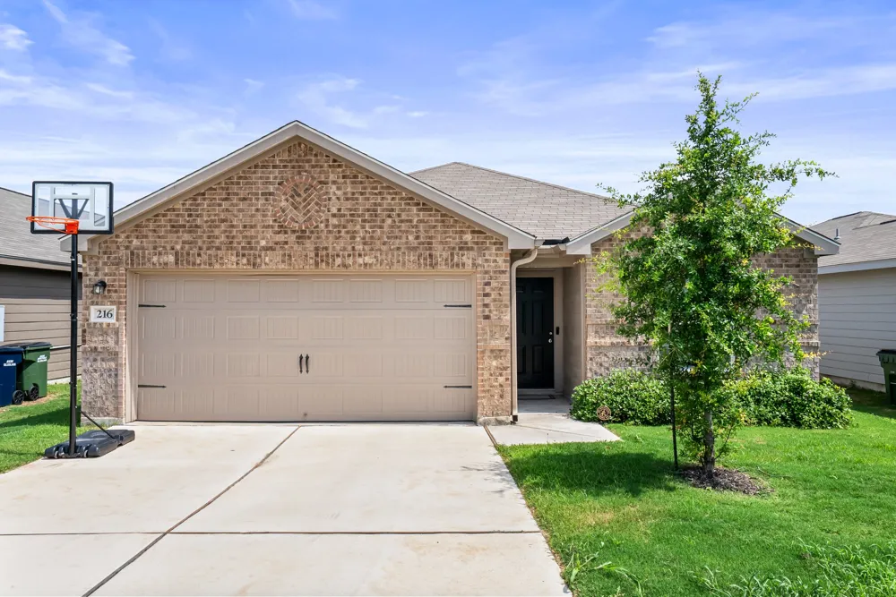 216 Wincanton Lane Jarrell, TX 76537