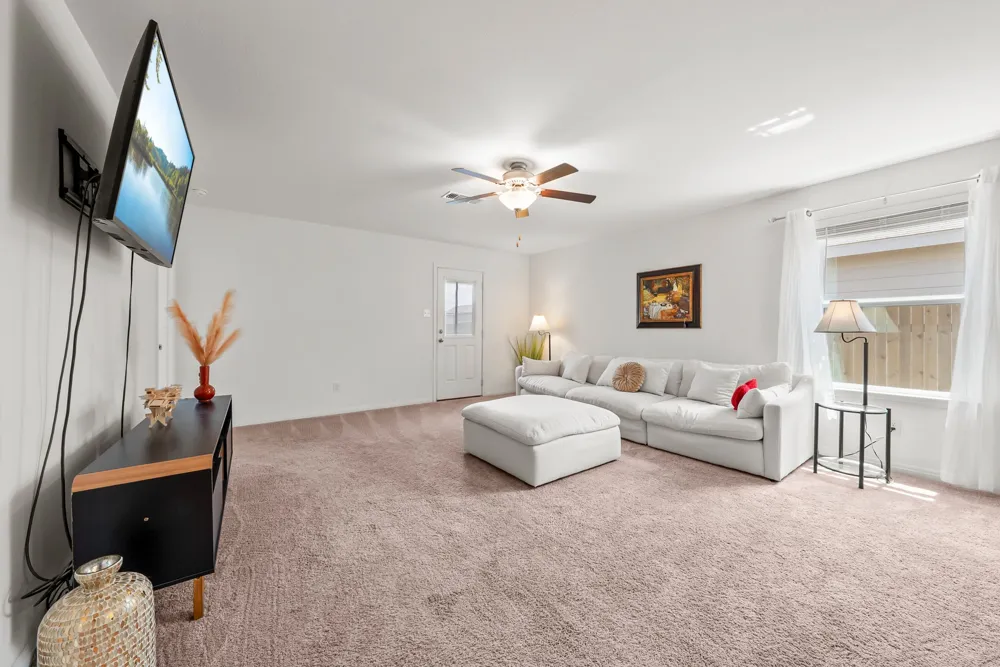 216 Wincanton Lane Jarrell, TX 76537