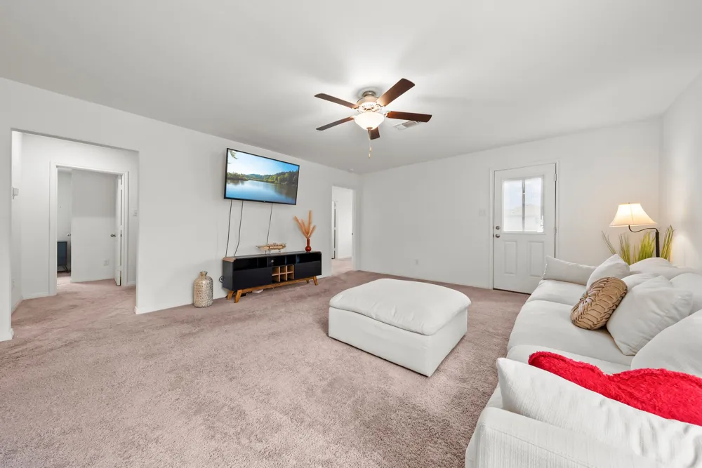 216 Wincanton Lane Jarrell, TX 76537