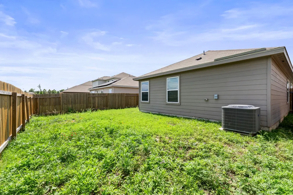 216 Wincanton Lane Jarrell, TX 76537
