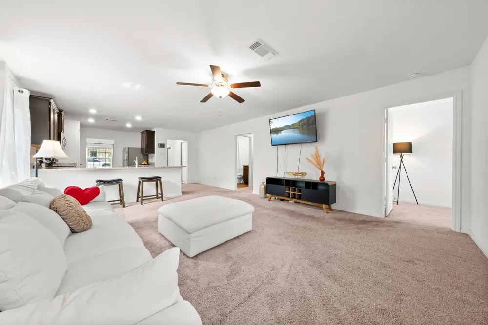 216 Wincanton Lane Jarrell, TX 76537