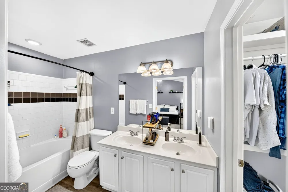3327 Lathenview CT Alpharetta, GA 30004