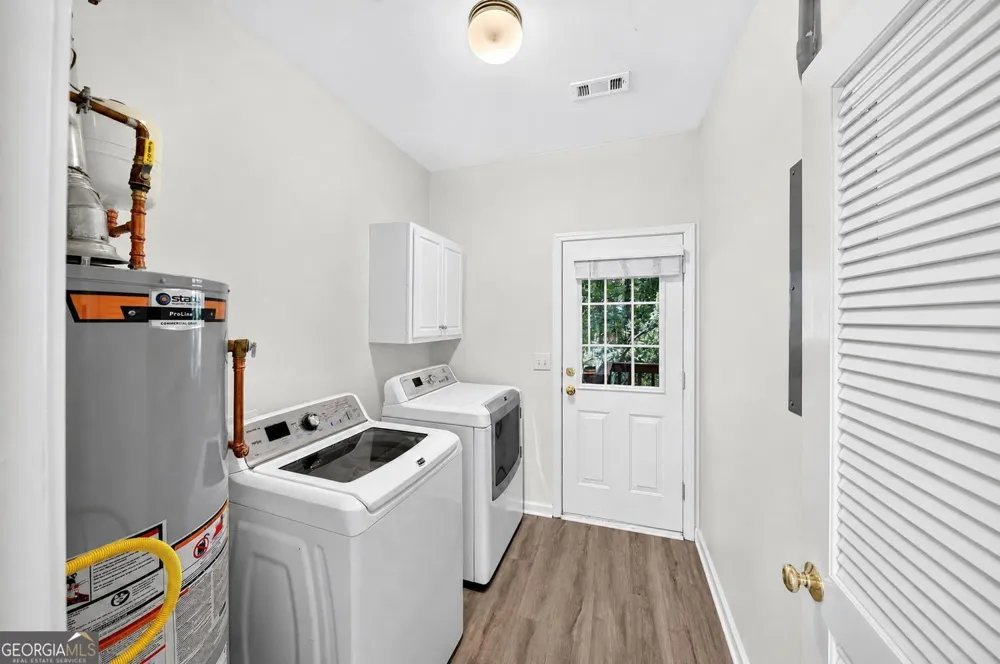 3327 Lathenview CT Alpharetta, GA 30004