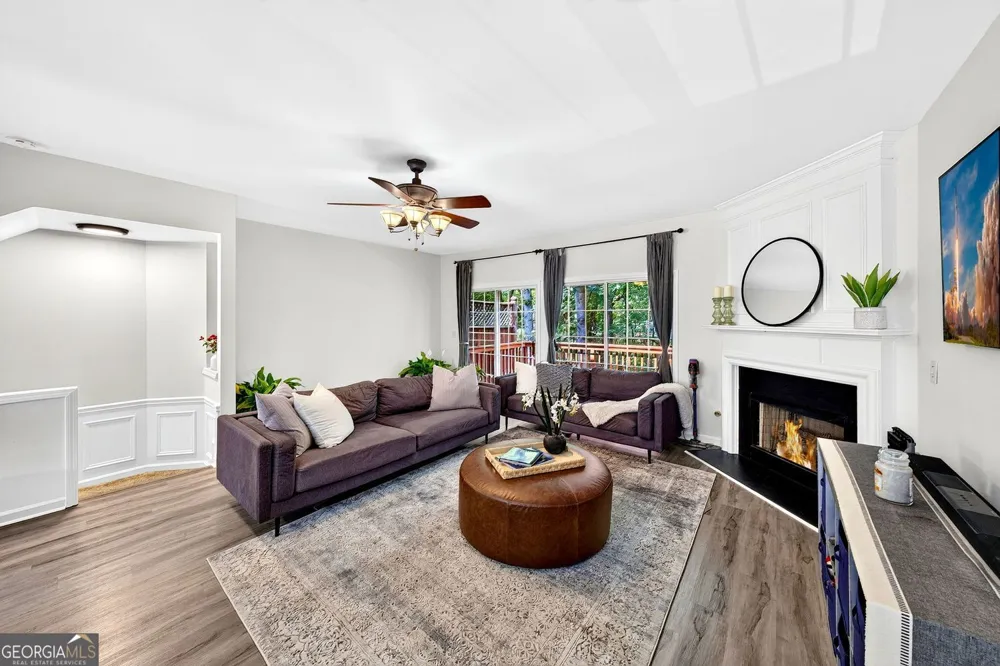 3327 Lathenview CT Alpharetta, GA 30004