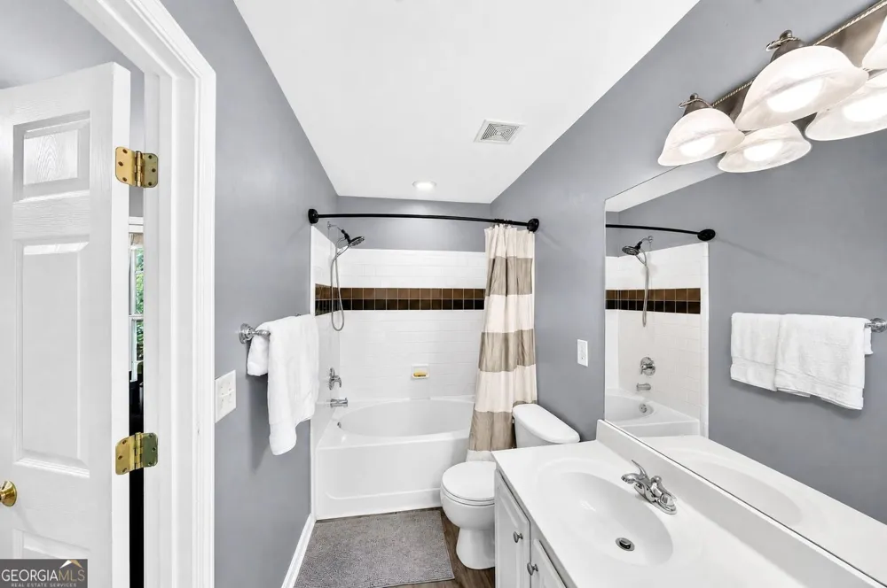 3327 Lathenview CT Alpharetta, GA 30004