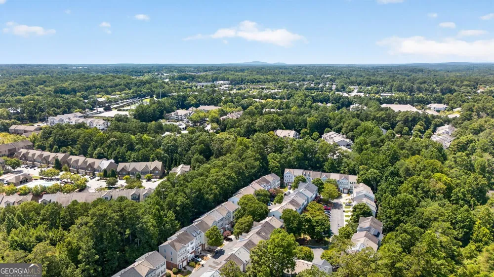 3327 Lathenview CT Alpharetta, GA 30004