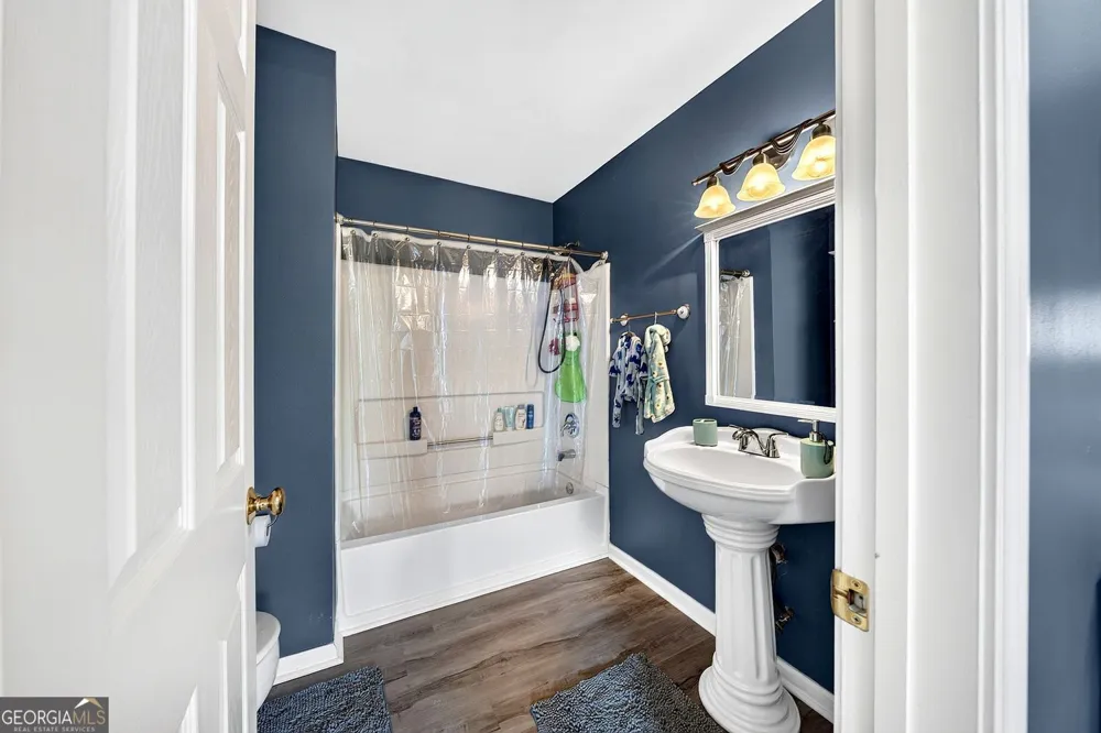 3327 Lathenview CT Alpharetta, GA 30004