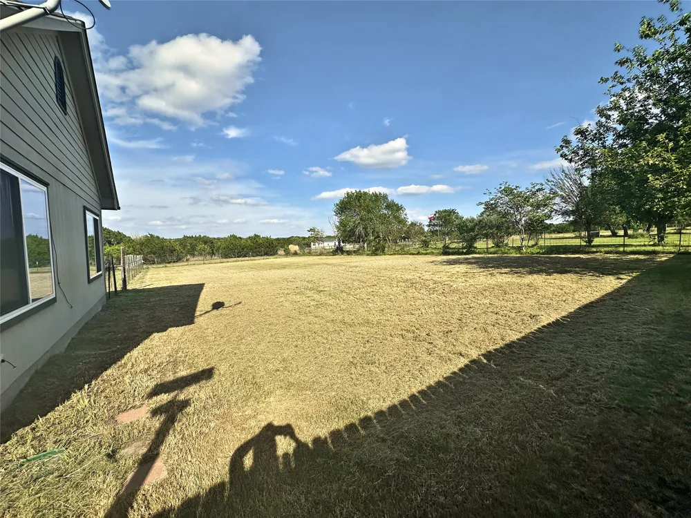 1640 County Road 228 #B Florence, TX 76527