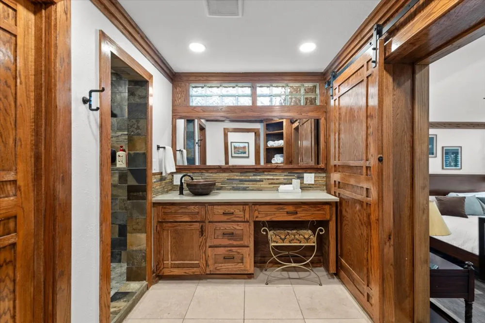 119 Vicinity Trail Spicewood, TX 78669