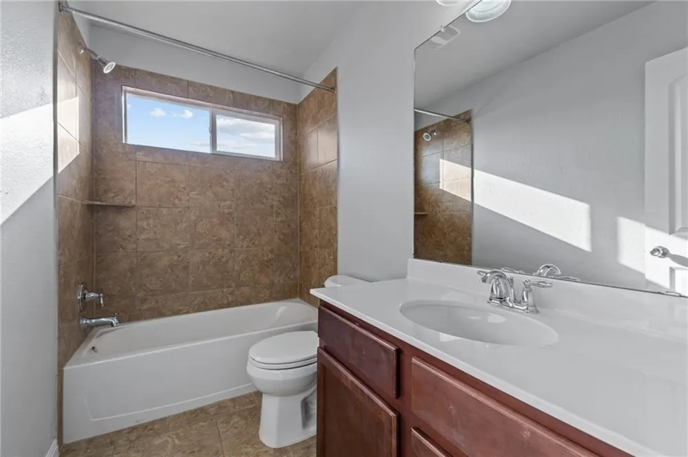 170 Kingfisher Lane Kyle, TX 78640
