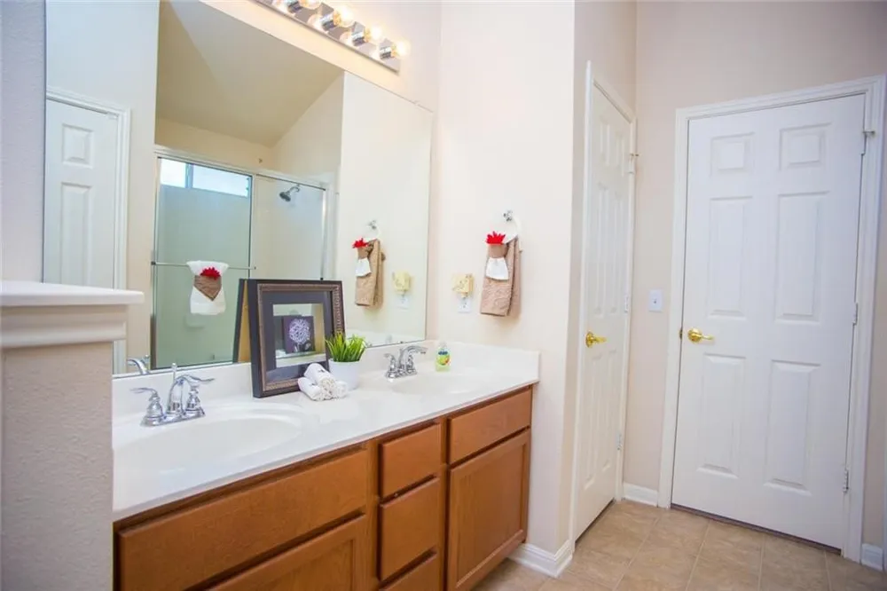 627 Atlantis Kyle, TX 78640