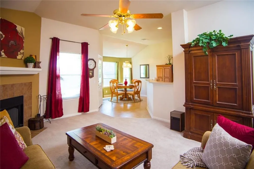 627 Atlantis Kyle, TX 78640