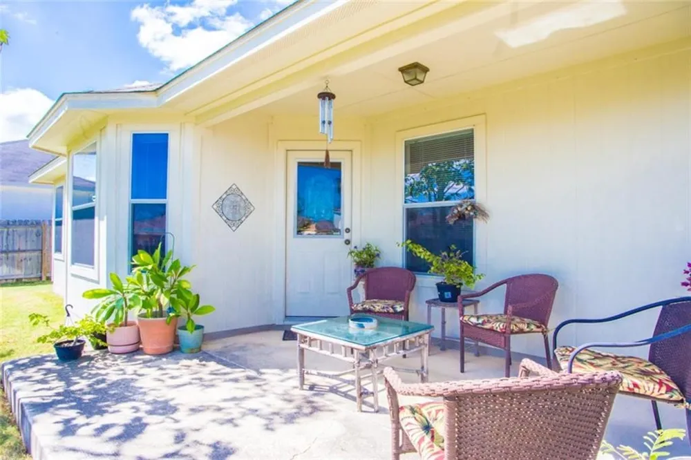 627 Atlantis Kyle, TX 78640
