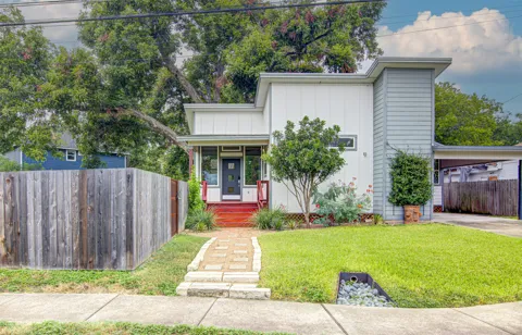 1106 Berger Street
