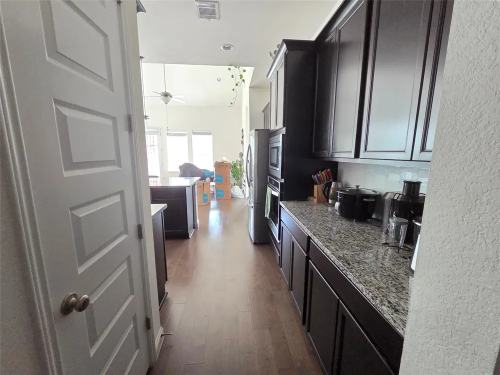 1717 Navajo Song Lane Leander, TX 78641