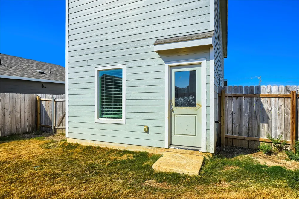 591 Commander Abbott Drive Jarrell, TX 76537
