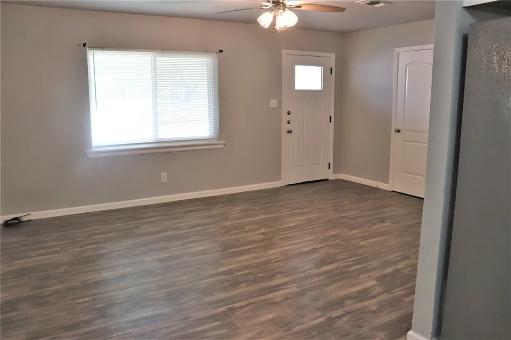1002 Main Street Burnet, TX 78611