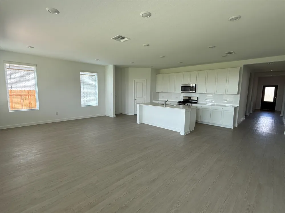 241 Seabreeze Street Kyle, TX 78640