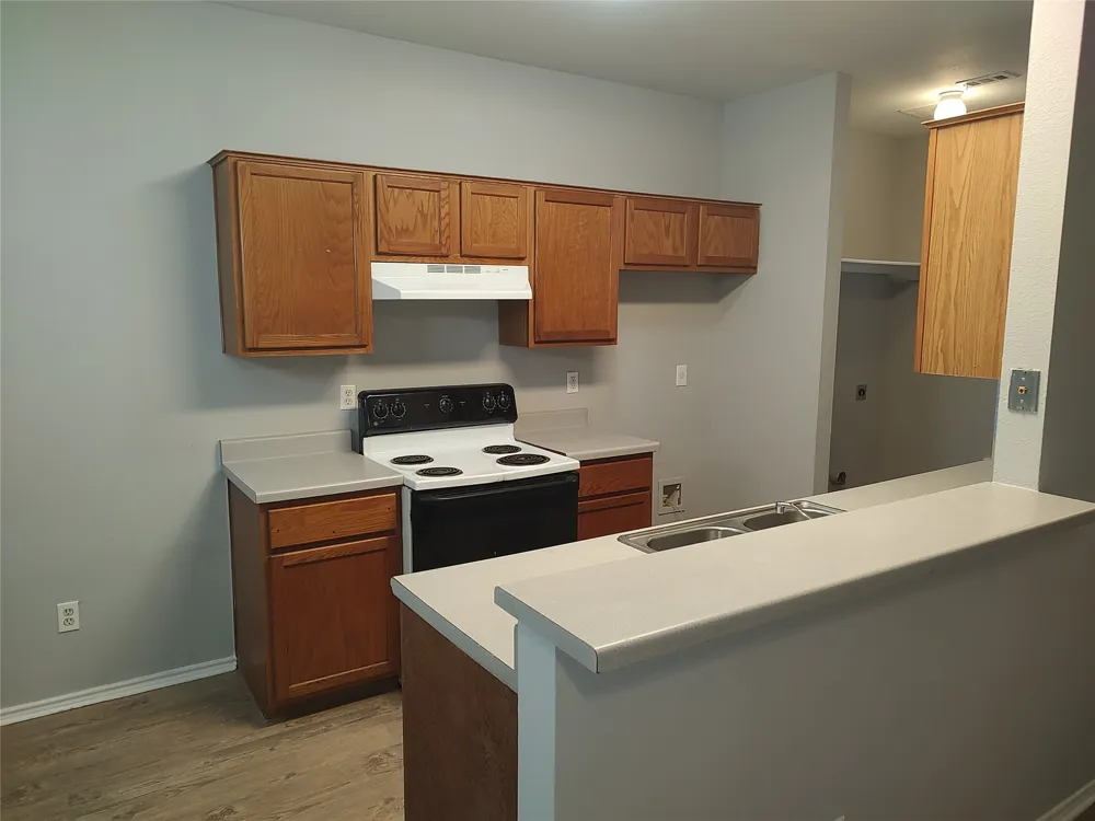 1619 Constantino Circle #B Austin, TX 78745
