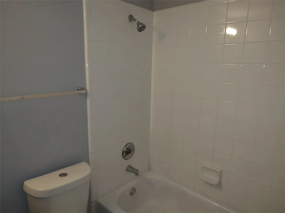 1619 Constantino Circle #B Austin, TX 78745