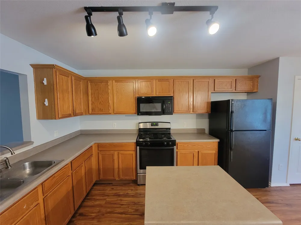 152 Dressen Drive Kyle, TX 78640