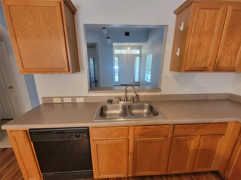 152 Dressen Drive Kyle, TX 78640