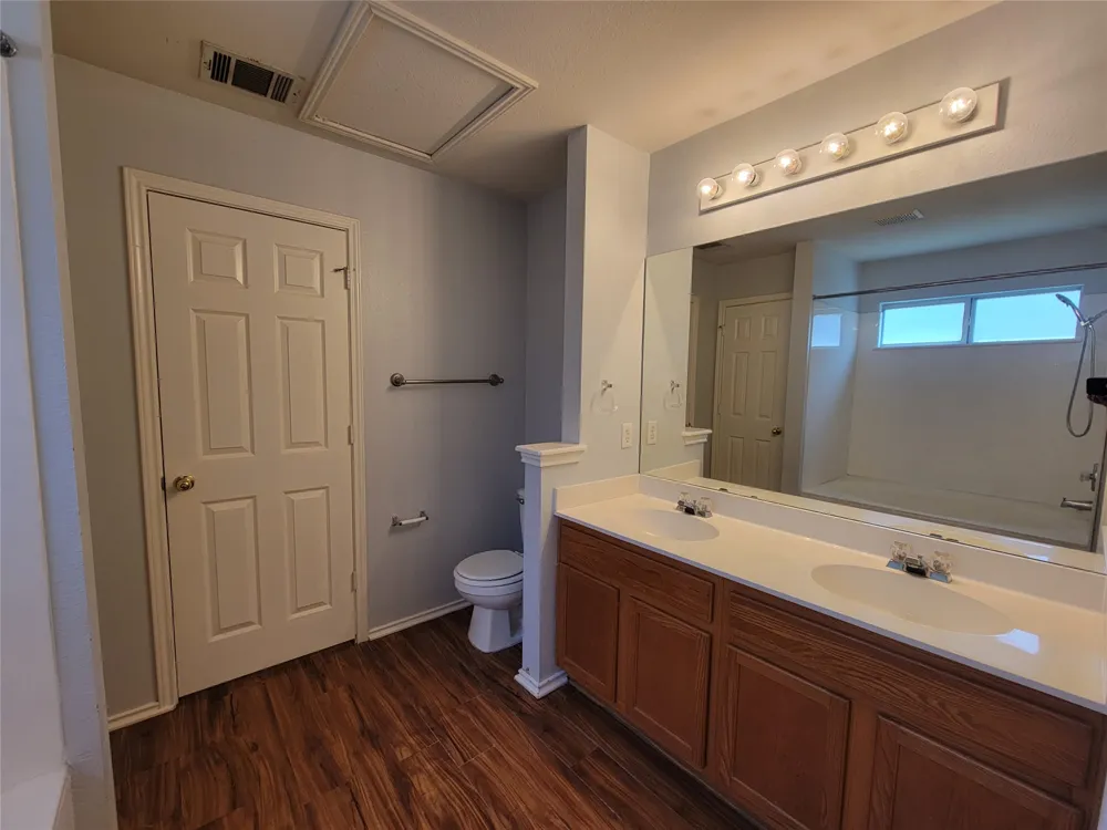 152 Dressen Drive Kyle, TX 78640