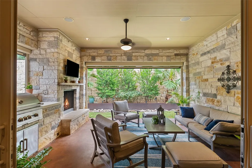 122 Feritti Drive Lakeway, TX 78734