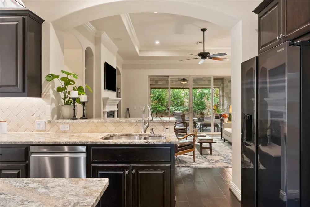 122 Feritti Drive Lakeway, TX 78734