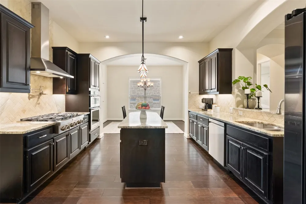 122 Feritti Drive Lakeway, TX 78734