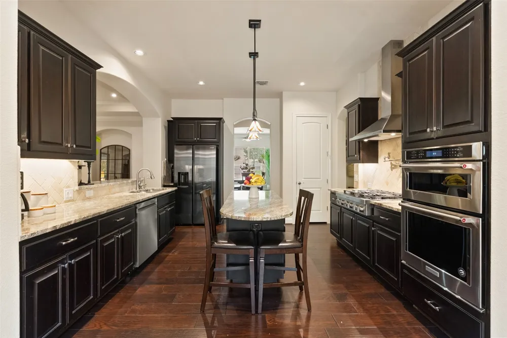 122 Feritti Drive Lakeway, TX 78734