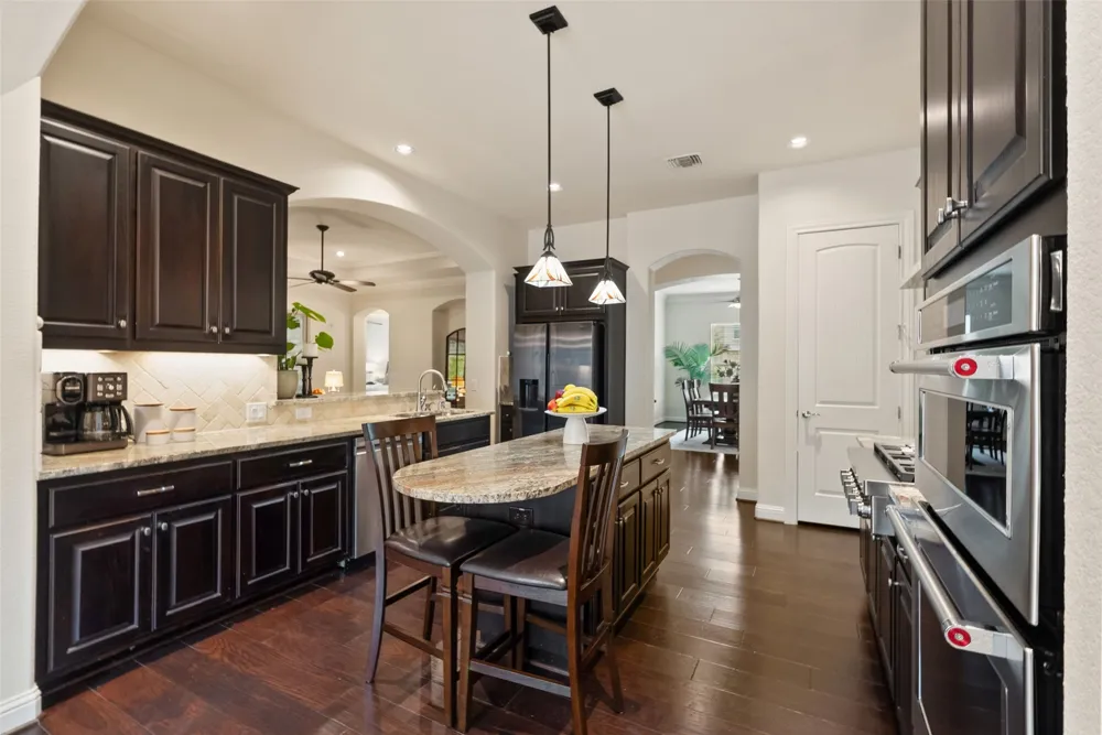 122 Feritti Drive Lakeway, TX 78734