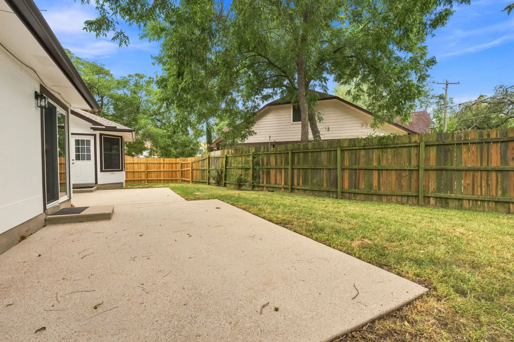 6901 Bancroft Woods Drive Austin, TX 78729
