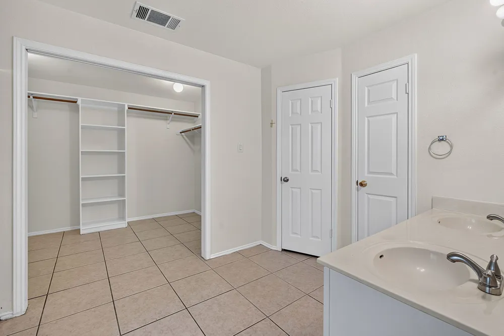 6901 Bancroft Woods Drive Austin, TX 78729