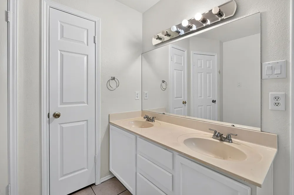 6901 Bancroft Woods Drive Austin, TX 78729
