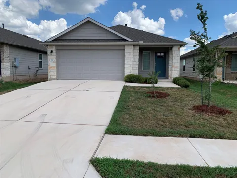 211 Hamilton Pool Lane